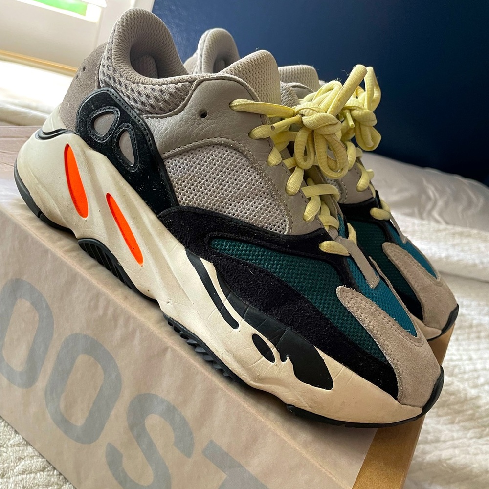Yeezy 700